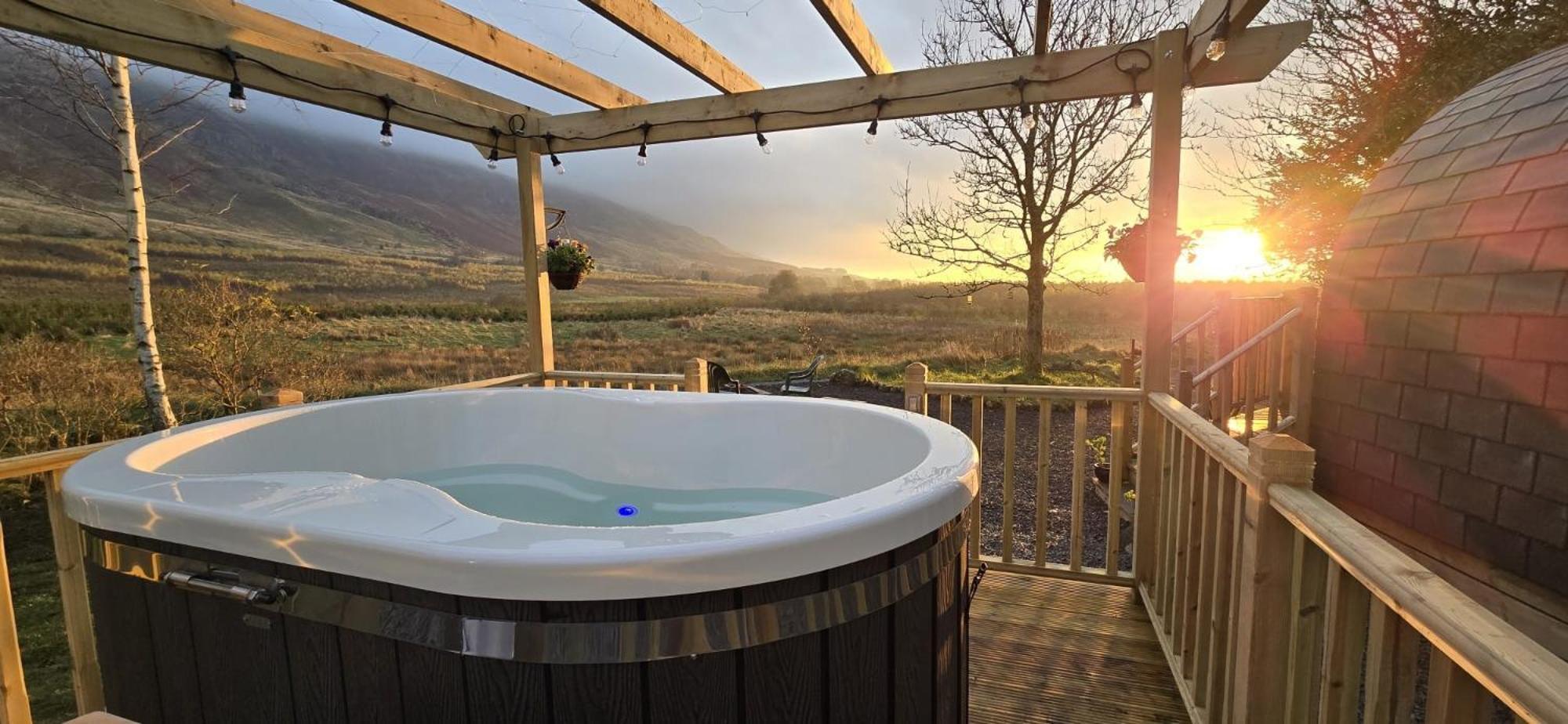 Готель Campsie Luxury Pods With Hot Tub Глазго Екстер'єр фото